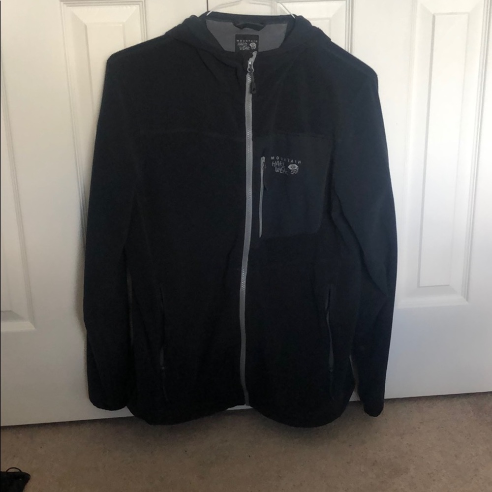 Mountain Hardwear black zip up hoodie. Soft